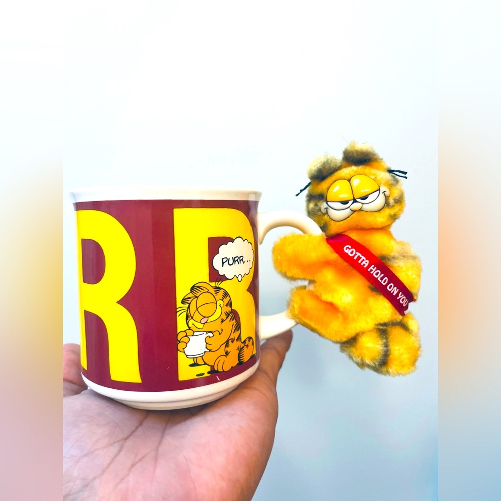 Vintage 1978 Garfield Mug Purr-Gotta Hold On You-Cup Hugger-Jim Davis RARE!